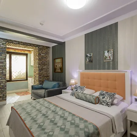 Lägenhetshotell Delight Deluxe Aparts 4*